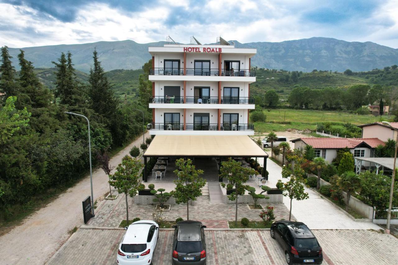 Hotel Roalb Radhimë Extérieur photo