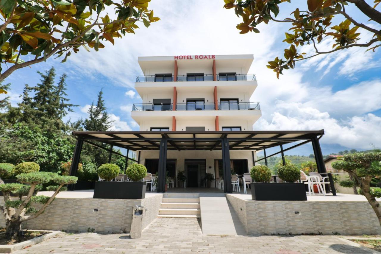 Hotel Roalb Radhimë Extérieur photo