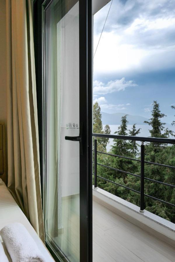 Hotel Roalb Radhimë Extérieur photo